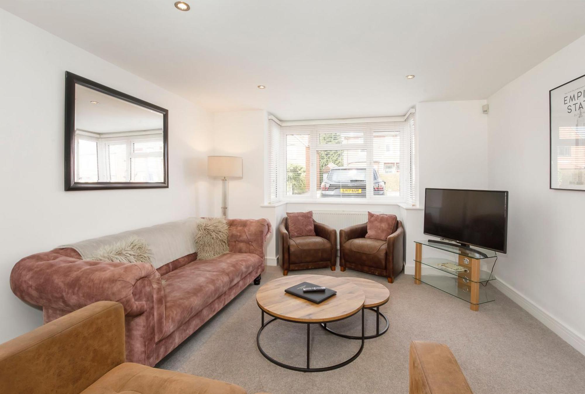 White House Apartments-Free Parking 1 Car Per Apartment York Ngoại thất bức ảnh