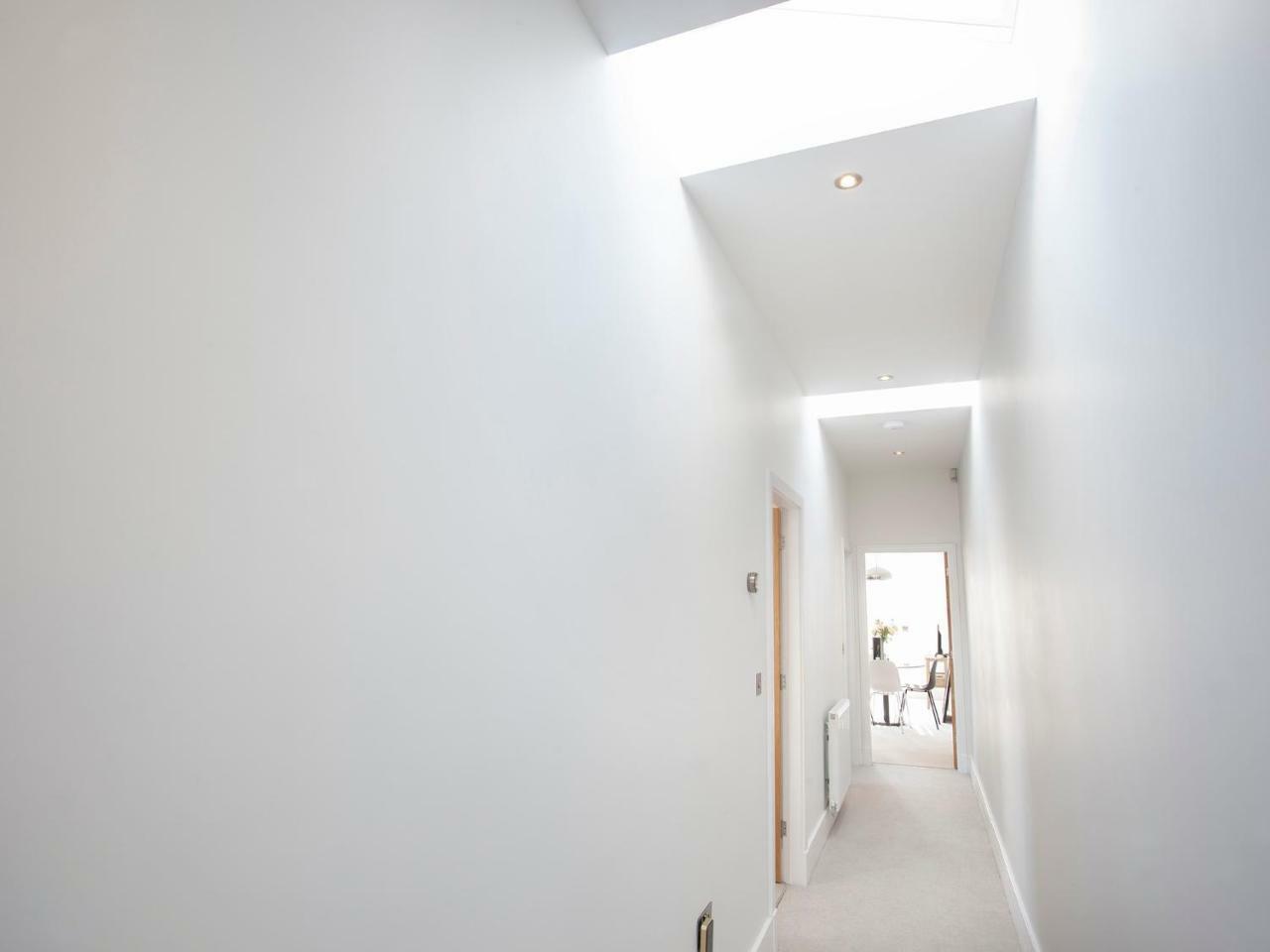 White House Apartments-Free Parking 1 Car Per Apartment York Ngoại thất bức ảnh